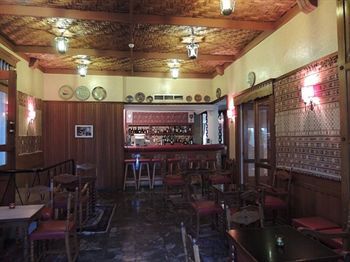 Hotel Bar