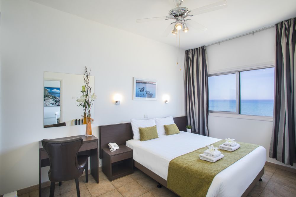 Costantiana Beach Hotel Apartments image 1