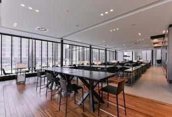 Hotel Bar