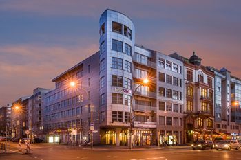 Garner Hotel Berlin - Schöneberg by IHG - Tap to explore photos
