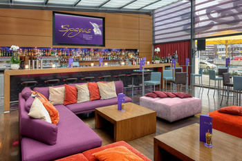 Hotel Lounge