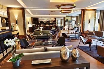 Hotel Bar