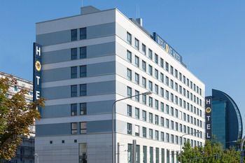 Best Western Plus Welcome Hotel Frankfurt - Tap to explore photos