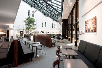 Food Court