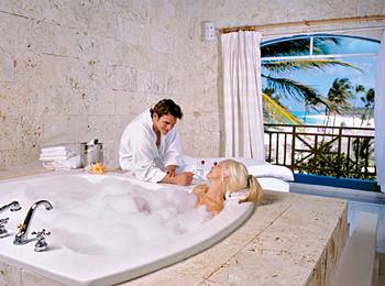 Caribe Deluxe Princess - All Inclusive - Tap to explore photos