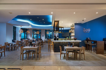 Hotel Bar