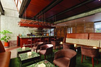 Hotel Lounge