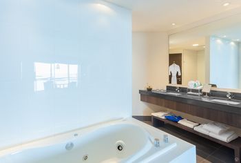 Jetted Tub