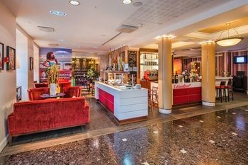 Hotel Bar
