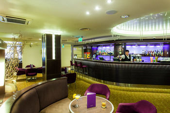Hotel Bar