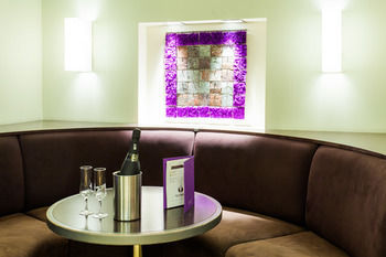Hotel Lounge