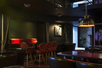 Hotel Bar