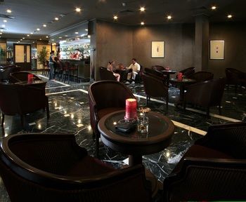 Hotel Lounge