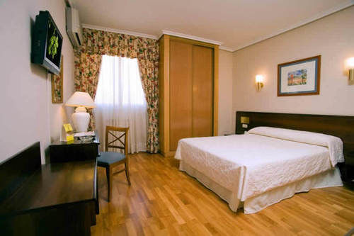 Hotel Castilla Vieja image 1