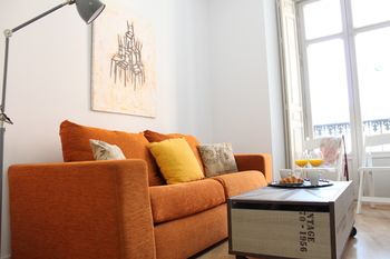 Life Apartments Calderón