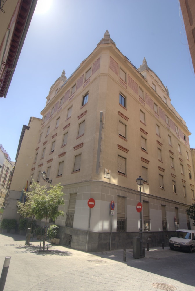 Hotel Los Condes image 1