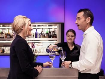 Hotel Bar