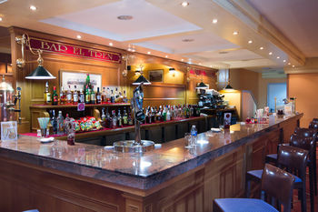 Hotel Lounge