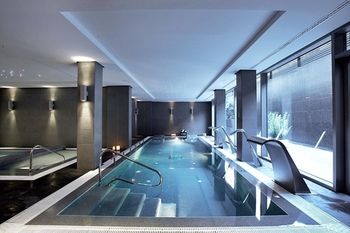 Hotel Primus Valencia - Tap to explore photos