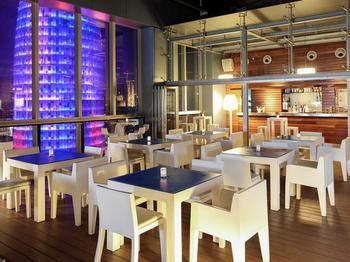 Hotel Bar