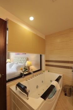 Jetted Tub