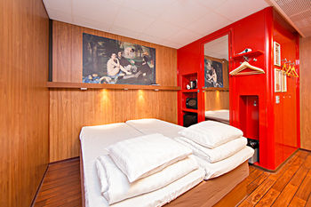Guestroom