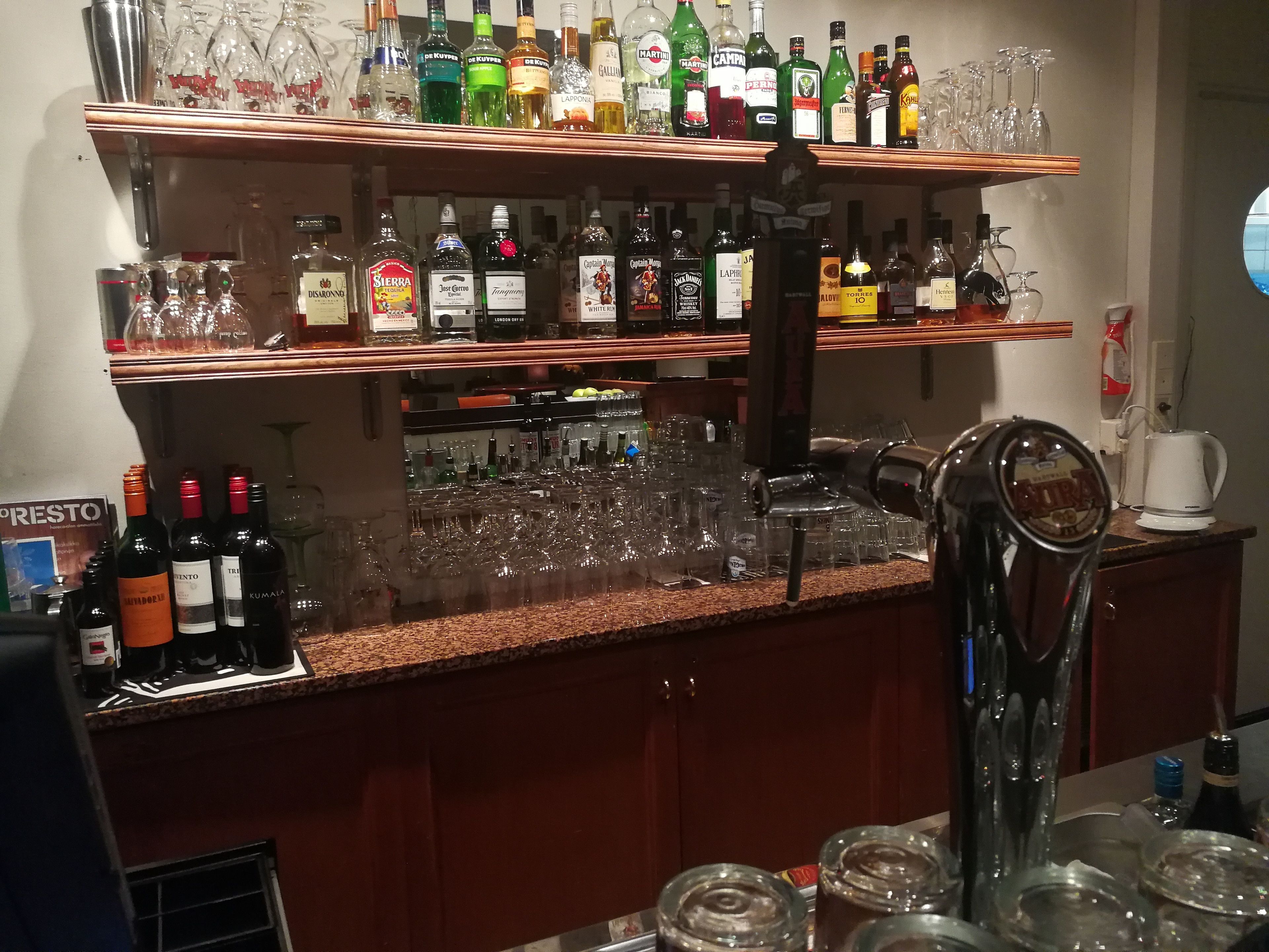 Hotel Bar