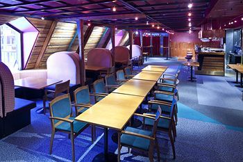 Hotel Bar