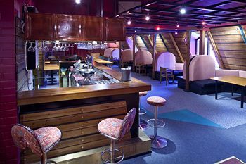 Hotel Bar