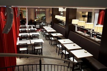 Hotel Bar