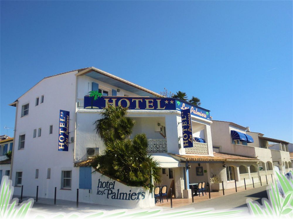 Hotel Les Palmiers En Camargue image 1