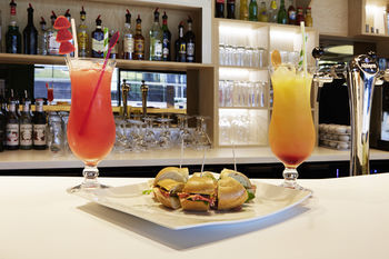 Hotel Bar