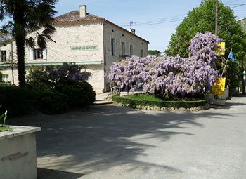 Auberge les Glycines CANCON photo 2