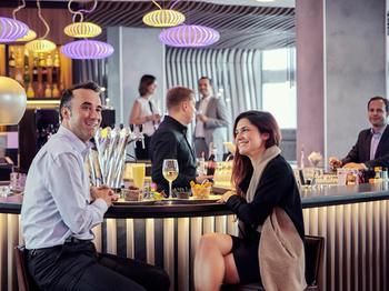 Hotel Bar