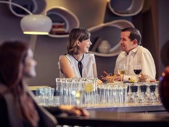 Hotel Bar