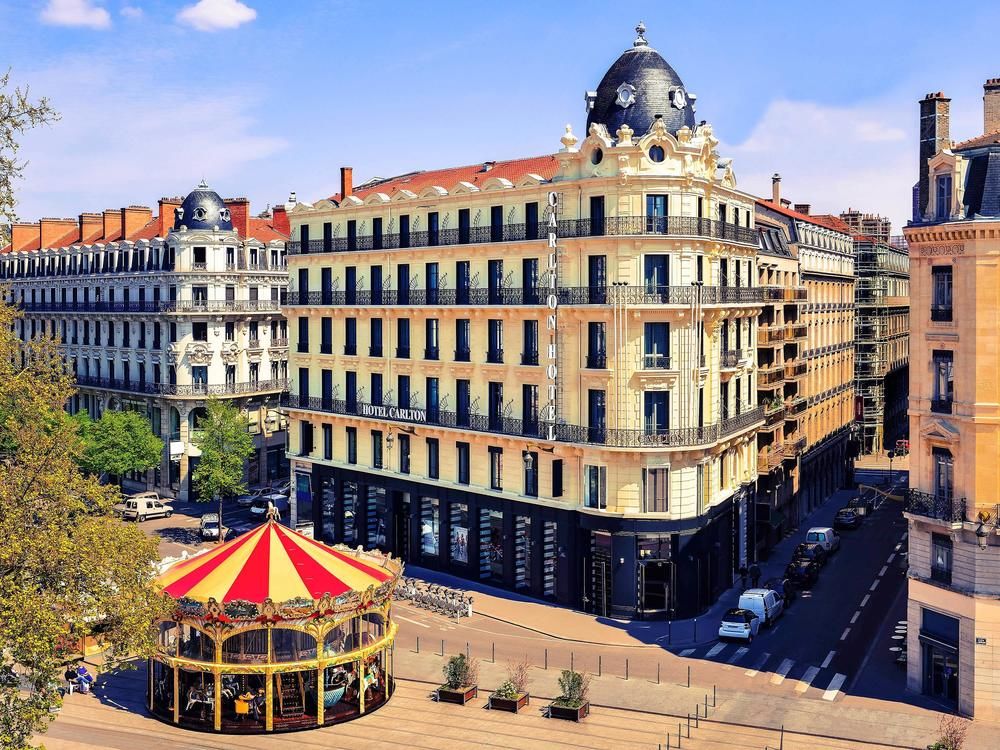 Hotel Carlton Lyon - MGallery Vieux Lyon France thumbnail