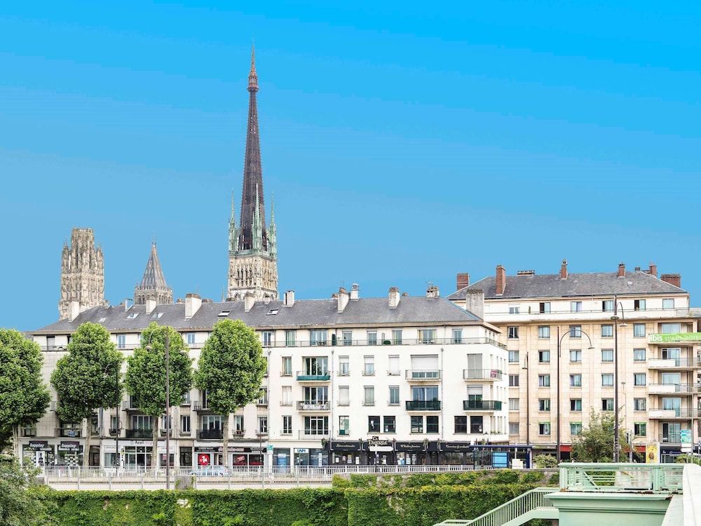 Hotel Ibis Styles Rouen Centre Cathedrale image 1