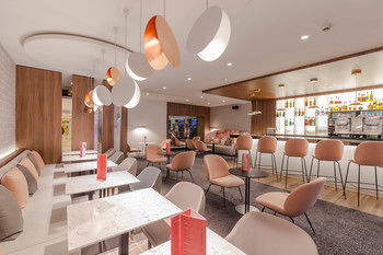 Hotel Bar