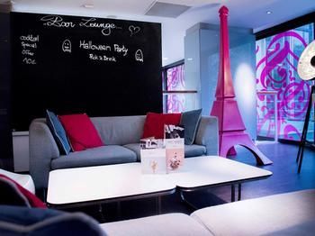 Hotel Bar