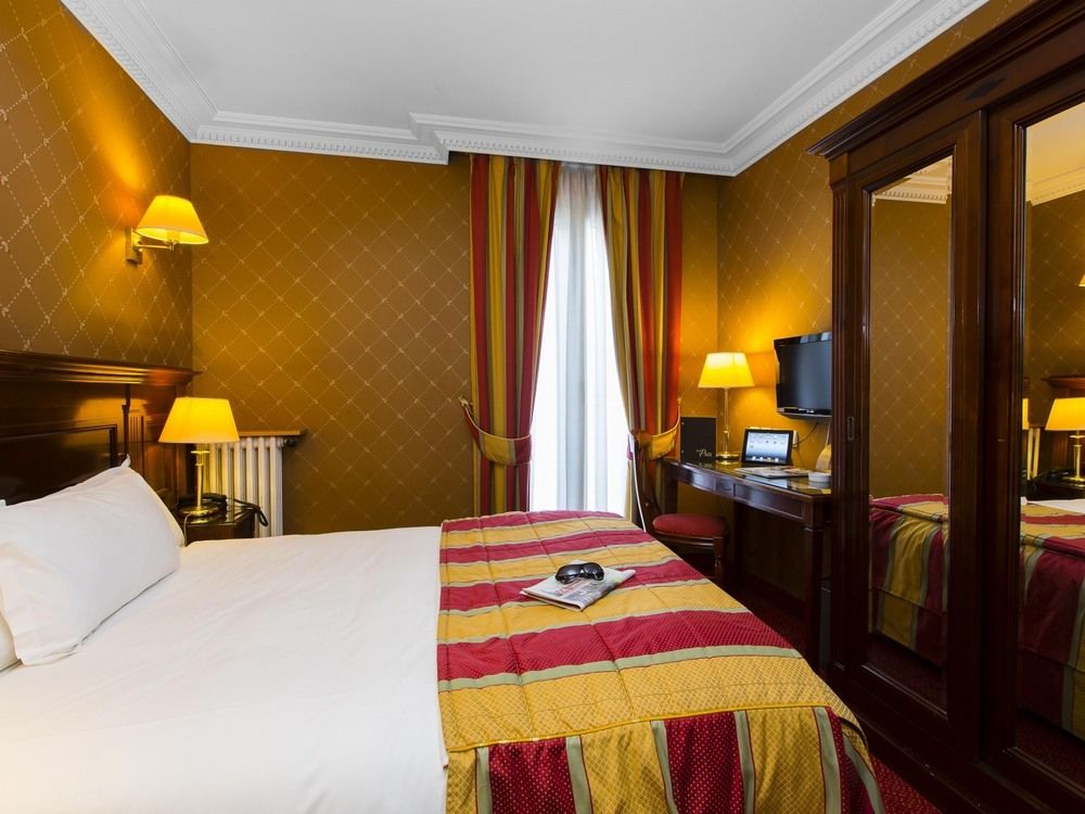 Hotel De La Paix Paris 15th arrondissement - Porte de Versailles France thumbnail