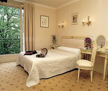 Hotel London Paris image 1
