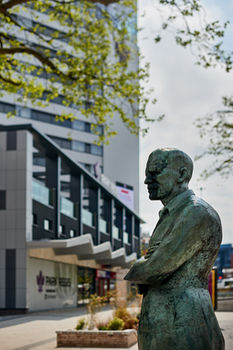Park Regis Birmingham - Tap to explore photos