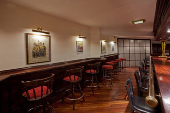 Hotel Bar
