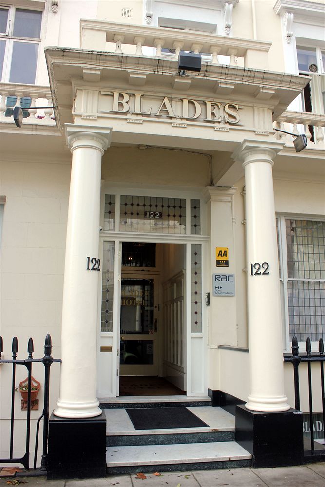 Blades Hotel image 1