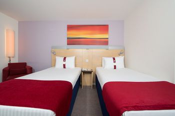 Premier Inn London Stansted Airport image 1