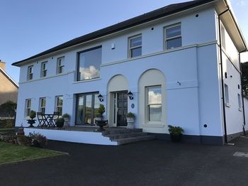 WATER'S EDGE GLENARM BED AND BREAKFAST