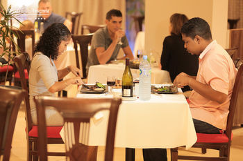 Couples Dining