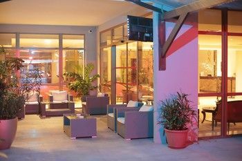 Hotel Bar