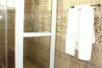 Perriman Guest House photo 5