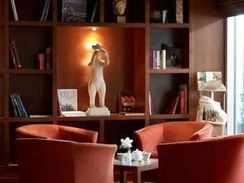 Hotel Bar